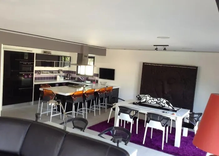 Grand Standing Piscine * Agde