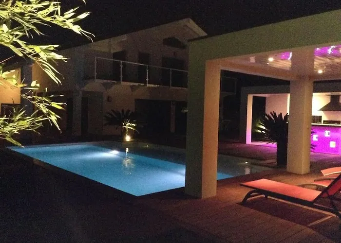 Grand Standing Piscine * Agde